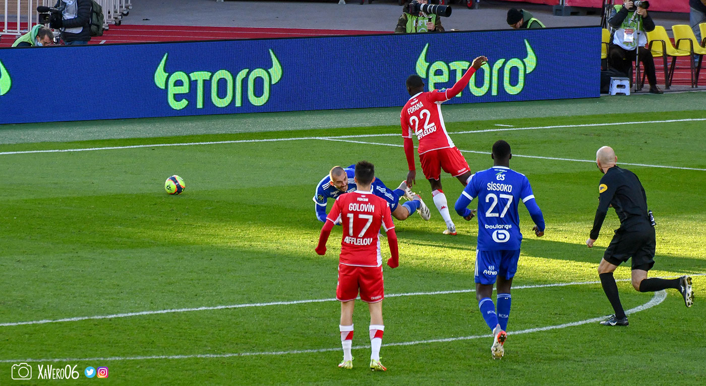 ...pour Ajorque, accroché par Fofana...